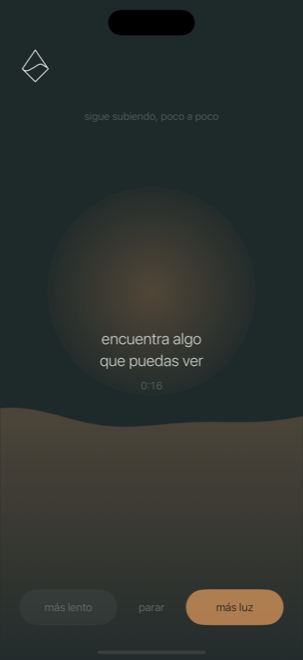 Una sesión de marea alta en Neaptide: una pantalla ocre cálida que dice “encuentra algo que puedas ver”, con las palabras “sigue subiendo, poco a poco” sobre el temporizador.